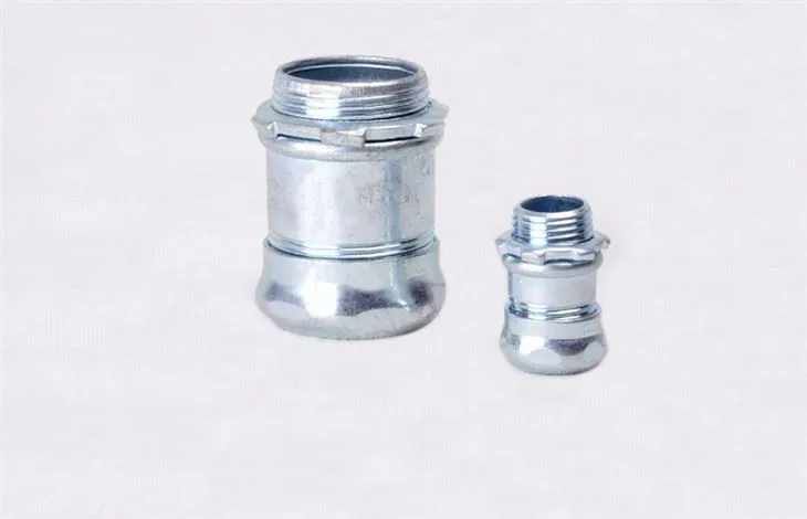圧縮EMTコネクタ-1/2'4'鋼